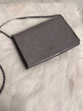 Chelsea 28 metallic silver convertible crossbody/clutch